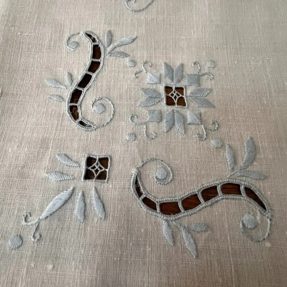 Vintage Cotton Tablecloth 31 x 32